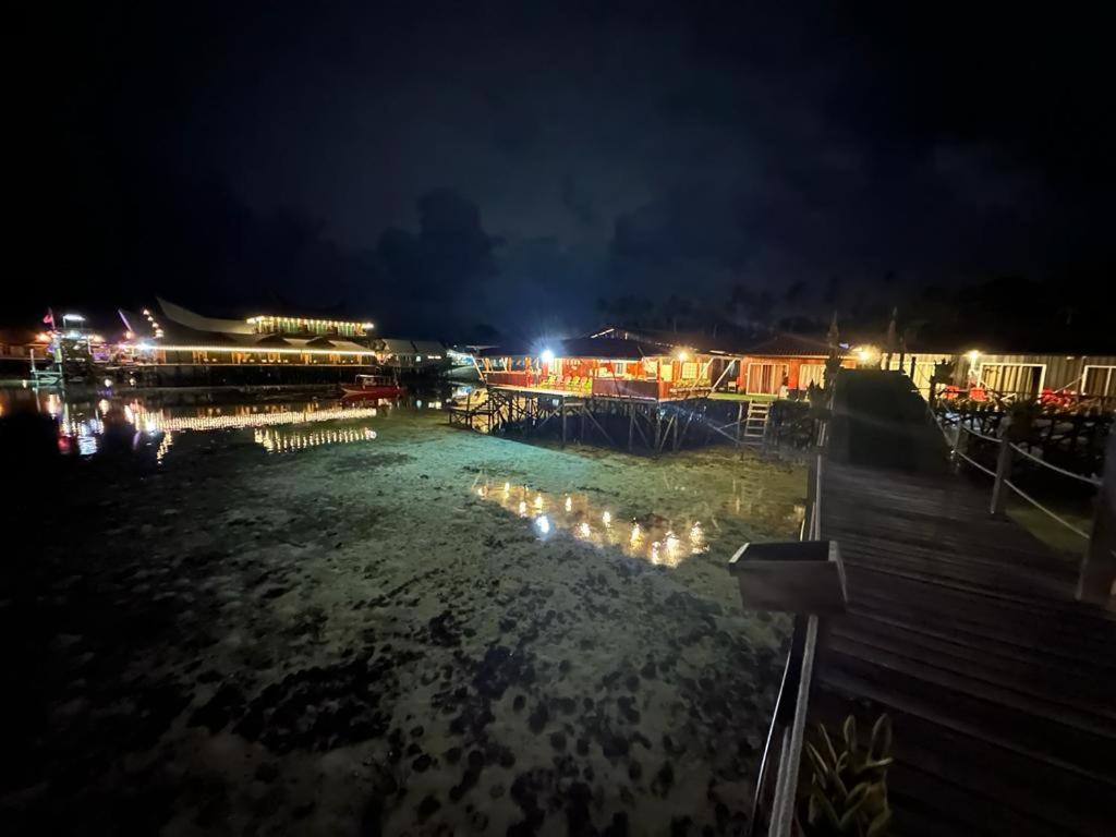 Mabul Backpackers Mabul Island Exterior foto