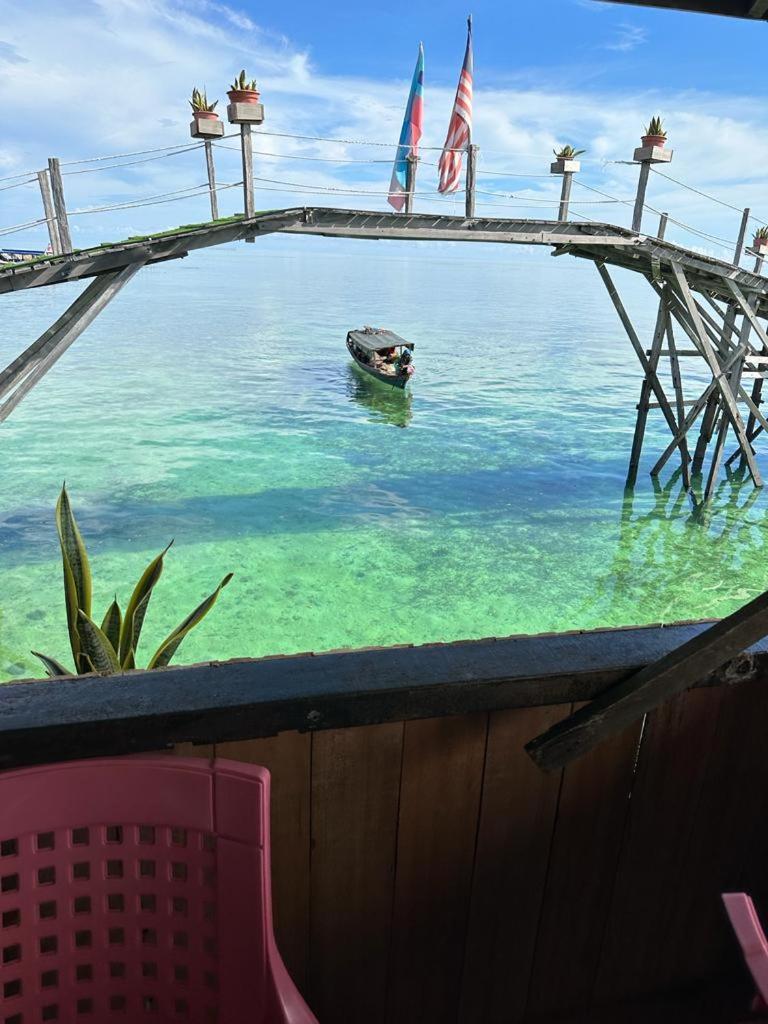 Mabul Backpackers Mabul Island Exterior foto