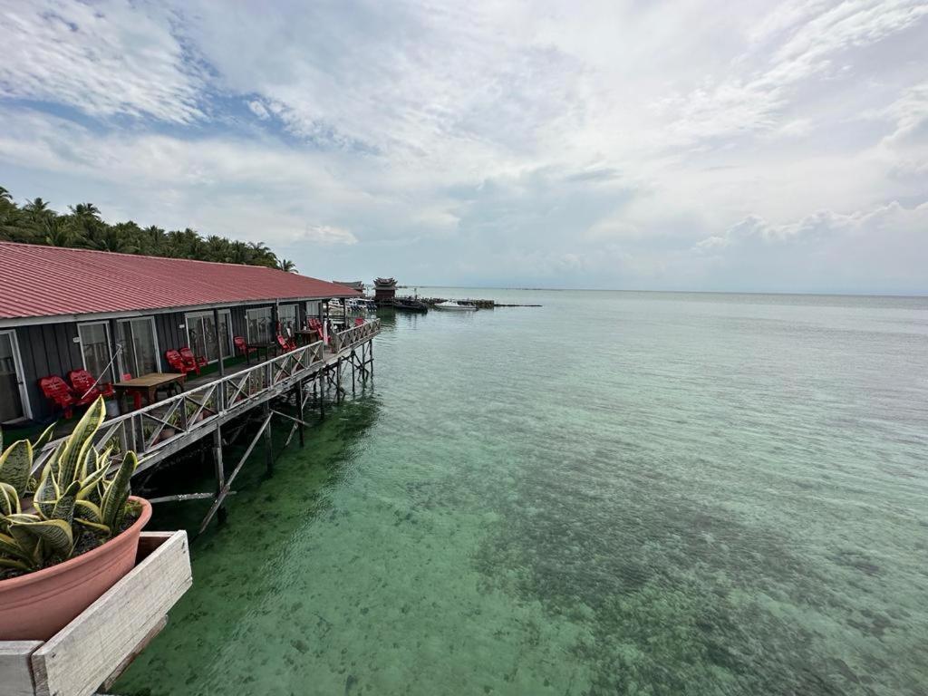 Mabul Backpackers Mabul Island Exterior foto